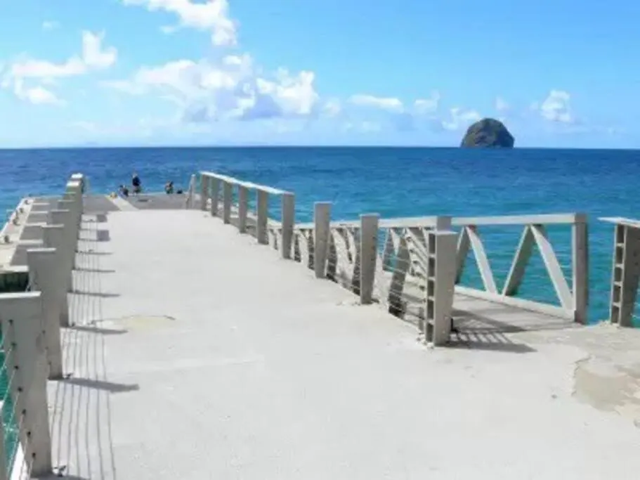 Villa Tropik Diamond + Bungalow Le Diamant 0*,  Martinique